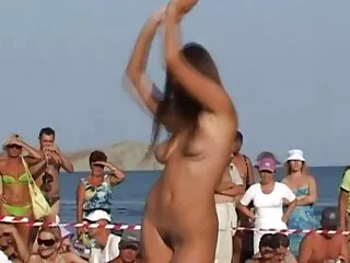 Հոնամին զուգարանում խայտառակ է դառնում