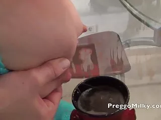 Պակի ծայրահեղ սիրուն աղջիկ, որը խաղում է Drs phat penis Audio- ի հետ (ուրդու)