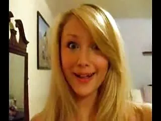 Կույր աչքերով Բլեր Սամերսը սպասում է, երբ ինչ -որ մեկը կլցնի իր պինդ փիսիկը