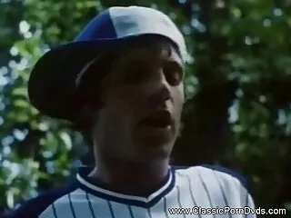 OldNanny Chubby տիկինը և միլֆը ձեռնաշարժությամբ զբաղվում են, խաղացեք և խաղացեք խաղալիքով