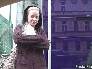 Ava Devine տորթ և կուլ հյուրանոցի դոնկներում